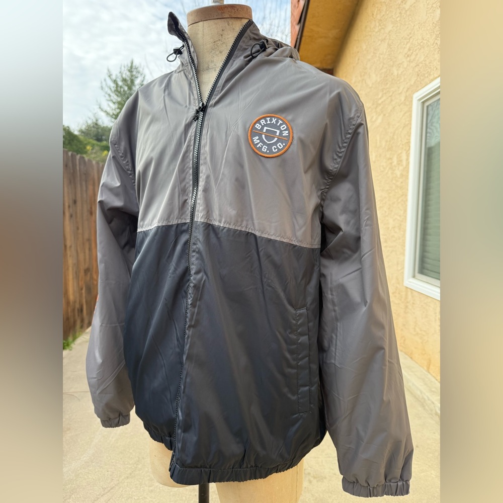 New Men’s XL X-Large Brixton Two-Tone Gray and Black Windbreaker NWT